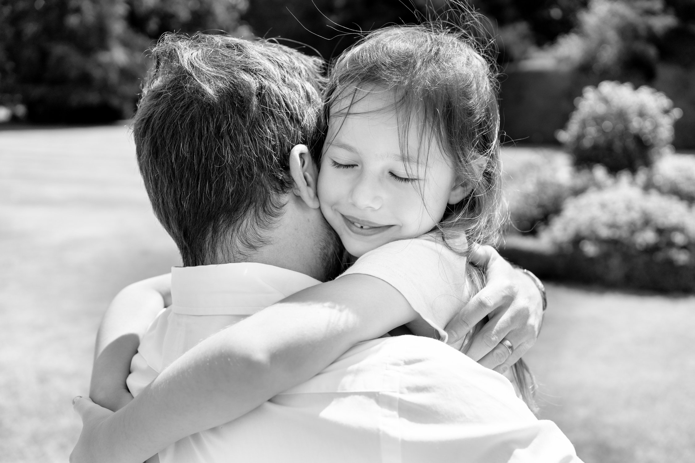 fun and natural family photo shoots in Fareham, portsmouth, Southampton and the New Forest by award winning hampshire family portrait photographer Martin Bell